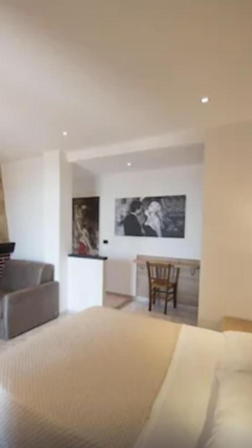 Dolcevita Rooms Arma di Taggia Bagian luar foto